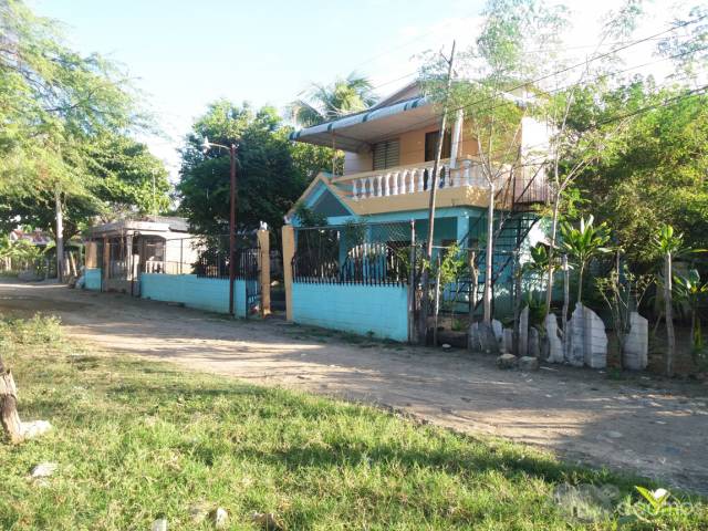 CASA EN VENTA EN QUINIGUA VILLA GONZALEZ - 1