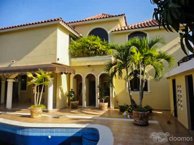 CASA EN VENTA EN URBANIZACION THOMEN SANTIAGO - 2