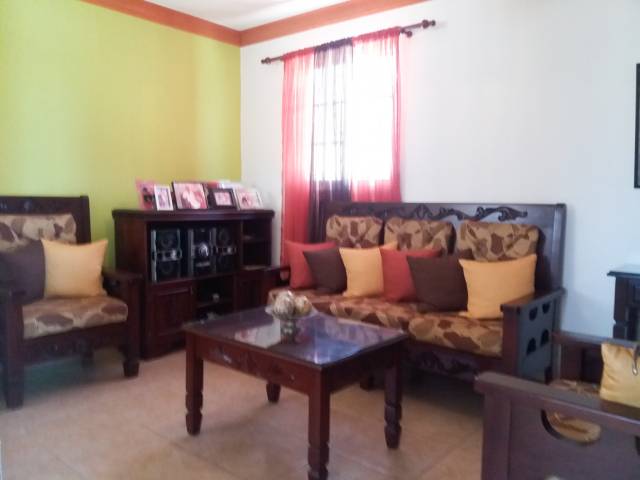CASA EN VENTA EN URBANIZACION YULISSA - 2