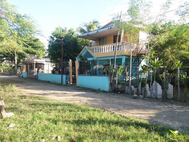 COBIG REAL ESTATE VENDE CASA EN VENTA EN QUINIGUA - 1