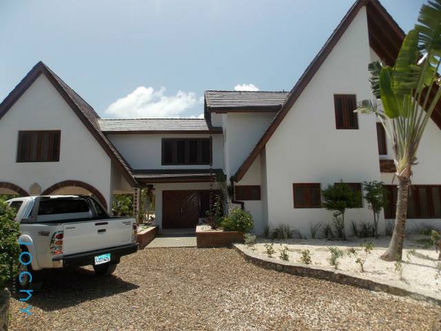 Jochy Real Estate Vende Villa En Cumayasa - 4