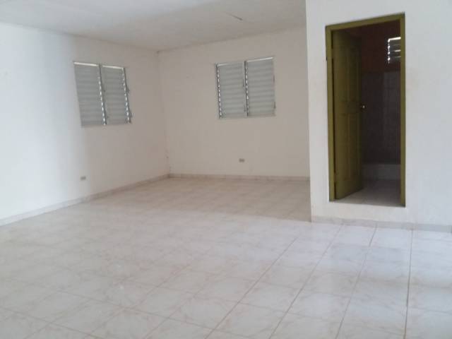 CASA DE DOS NIVELES EN VENTA EN QUINIGUA VILLA GONZALEZ - 2