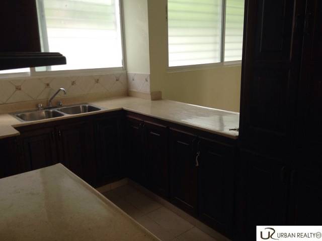 Apartamento en el Paraíso con cuatro habitaciones. - 2