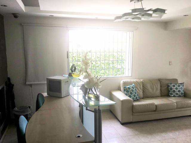 Edificio en venta ubicado en la Urbanización Fernández - 5