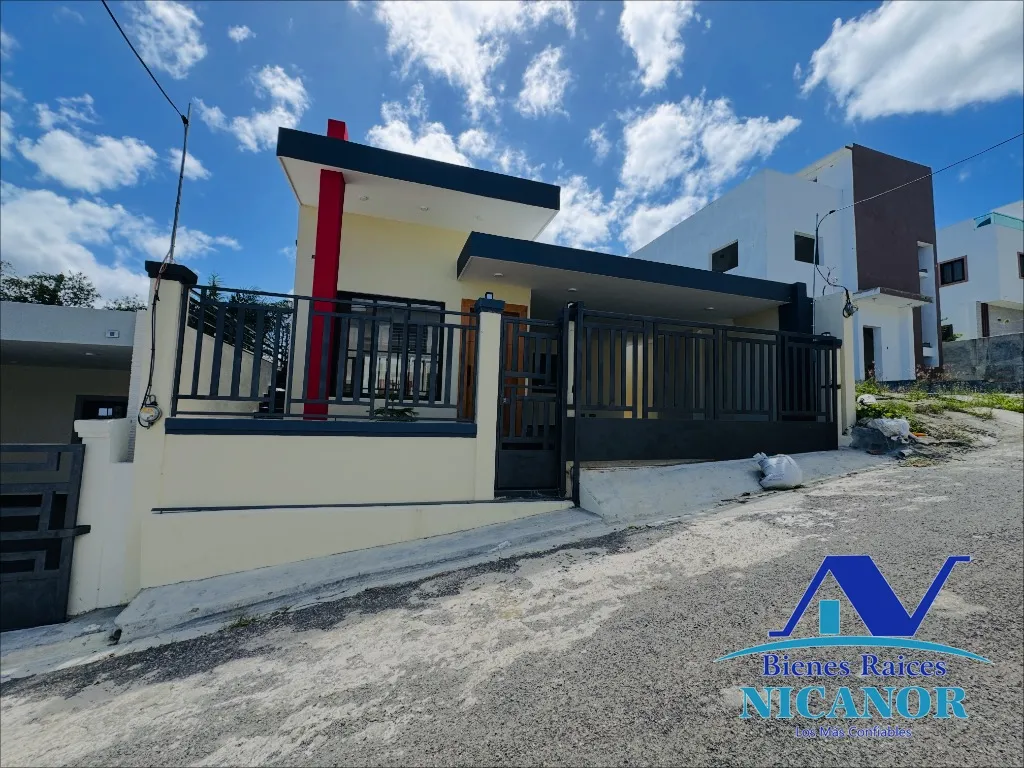 Casa con piscina en venta en puerto plata - 2