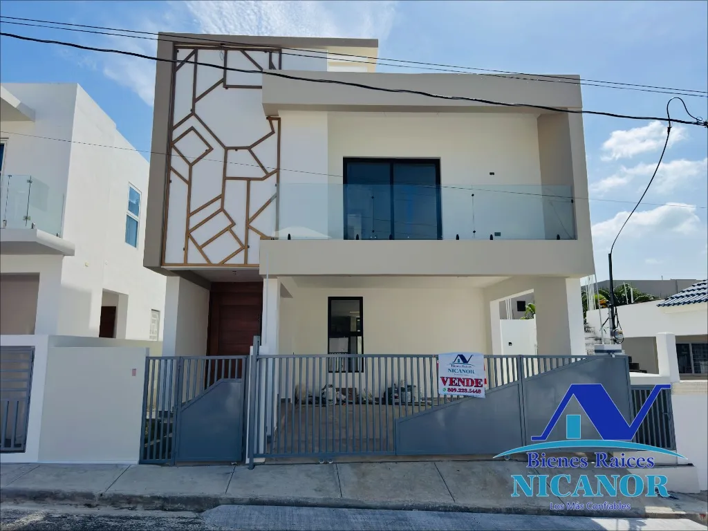 Casa de dos niveles en venta en puerto plata - 1