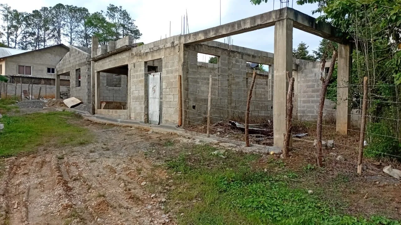 Se vende casa en construcción en buena vista de jarabacoa - 1